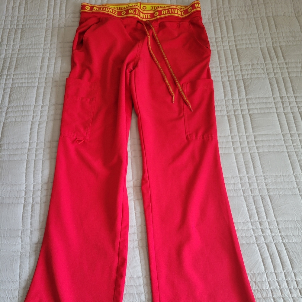MedCouture Activate scrub pants